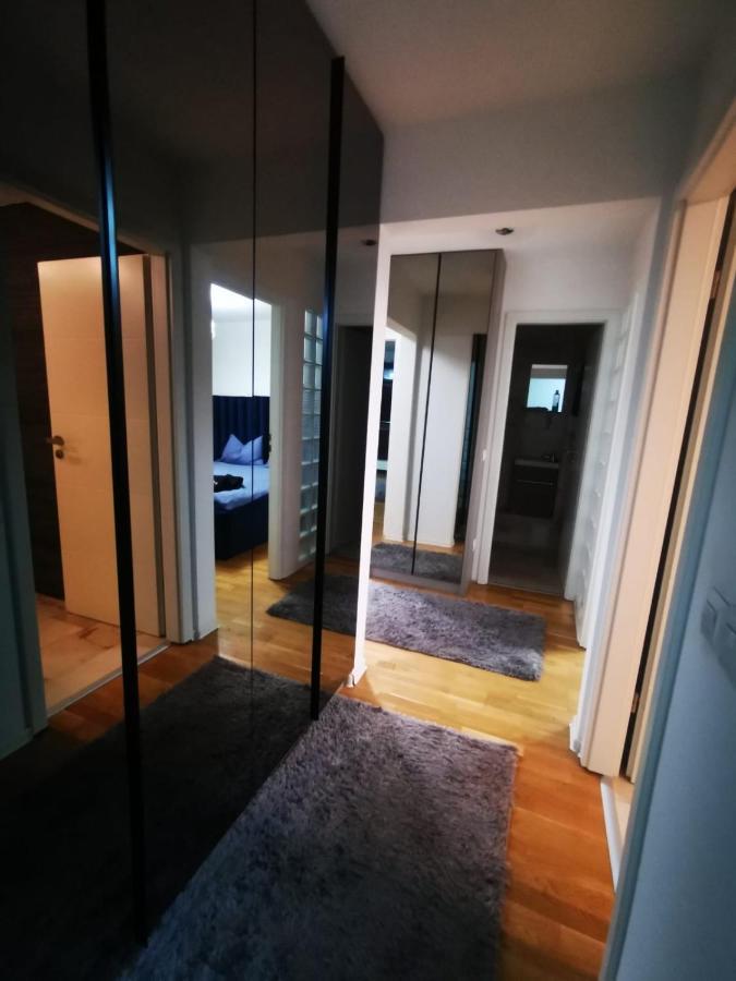 Luxury Apartment. 10 Minutes Taxi Ride To Center Тимишоара Екстериор снимка